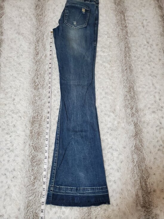 NWT Rubberband Stretch Karen Flare Jeans Size 26 Distressed Boutique - Picture 3 of 7